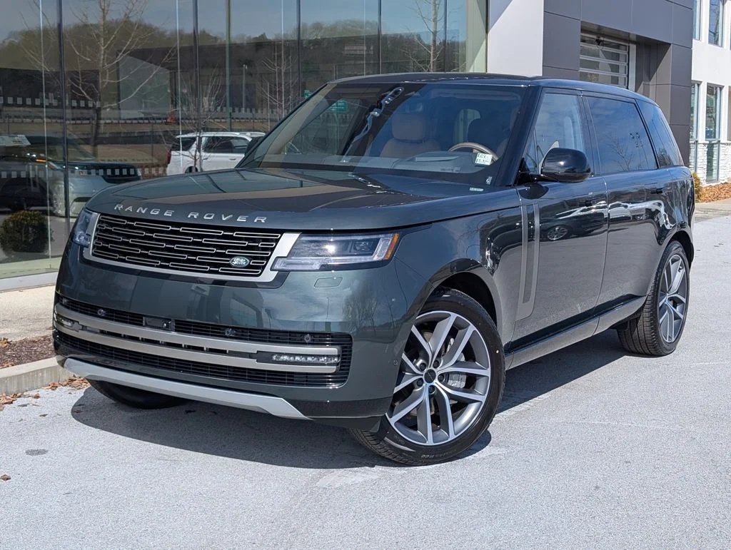2026 Land Rover Range Rover 4.4 SE LWB 7's photo