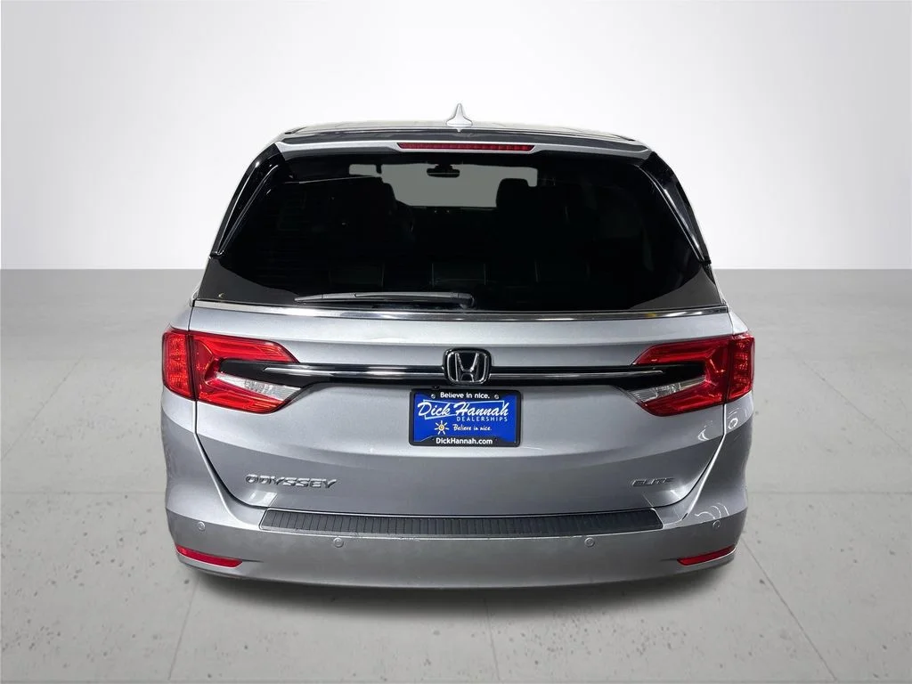 Used 2023 Silver Honda Elite image 7