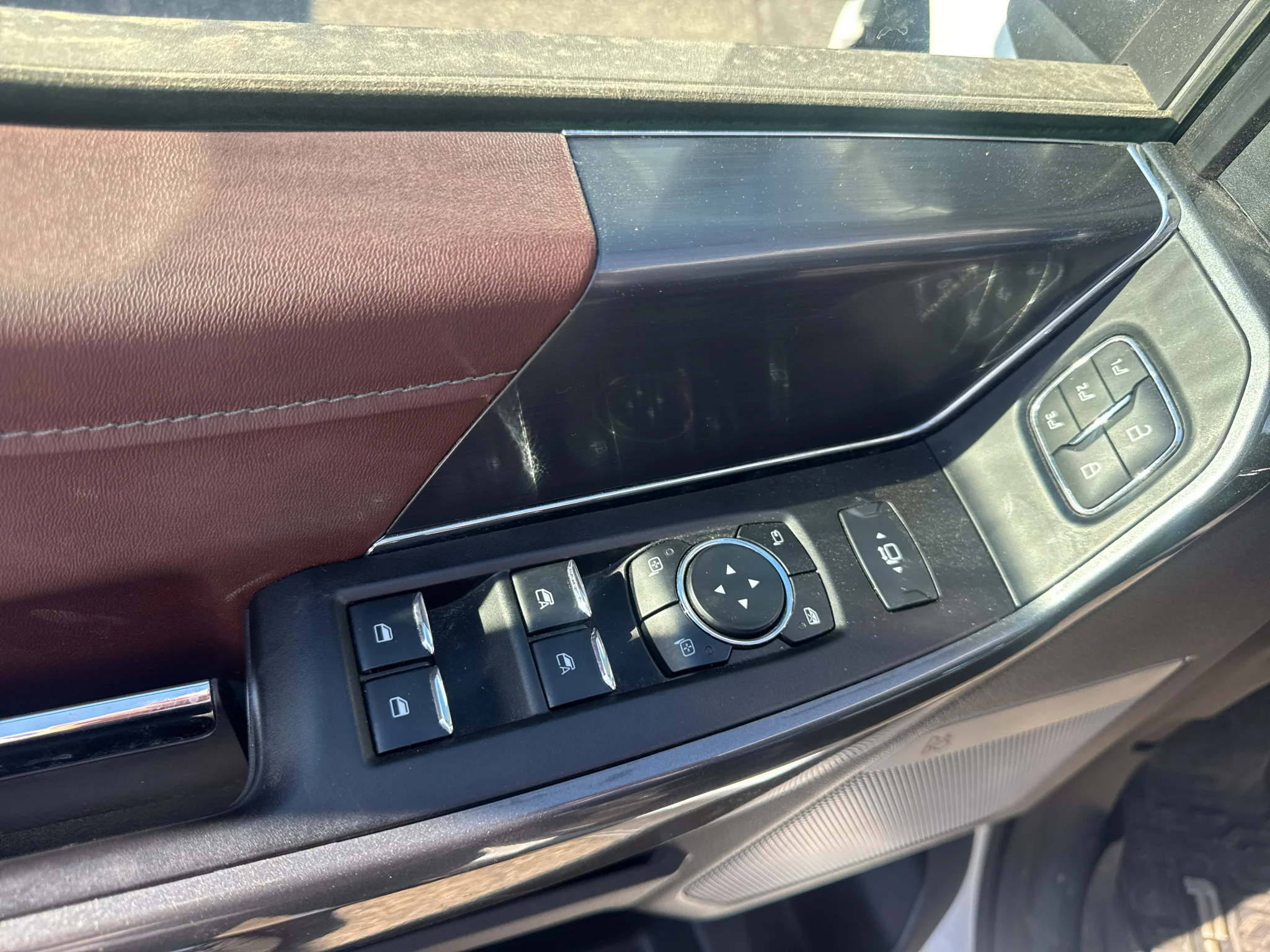 Certified Used 2023 Oxford White Ford LARIAT image 23