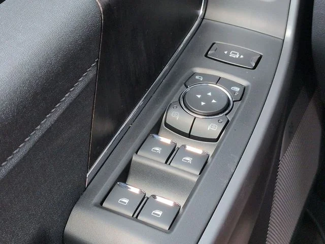 New 2026 Carbonized Gray Metallic Ford F-350® Lariat® image 23