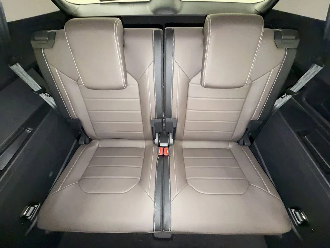 New 2026 Deep Black Pearl Volkswagen 2.0T SEL image 21