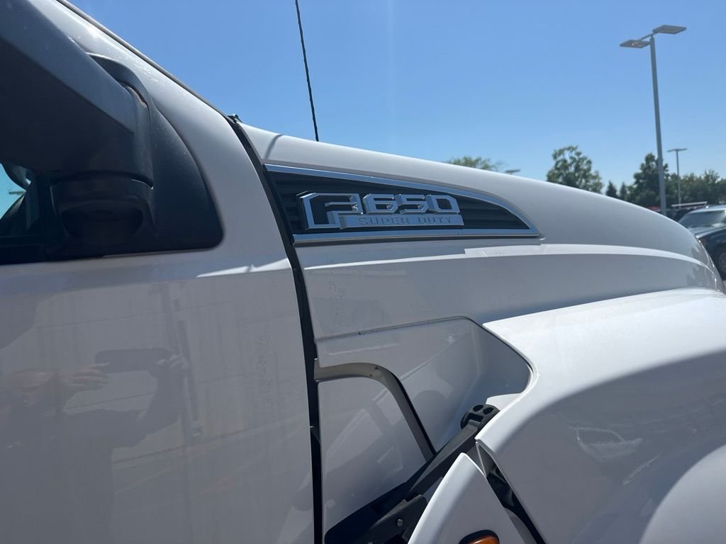 Used 2022 White Ford Base image 20