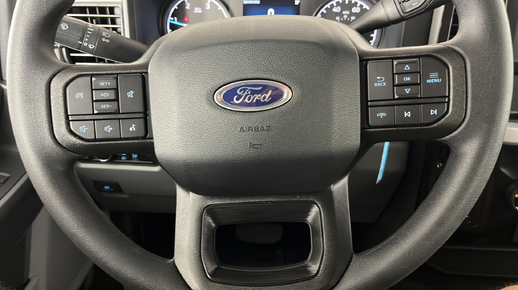 New 2026 Oxford White Ford F-250® XLT image 21