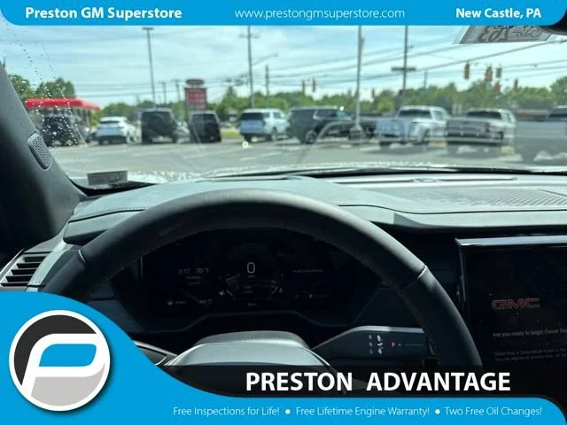 2026 GMC Acadia AT4 - Photo 8