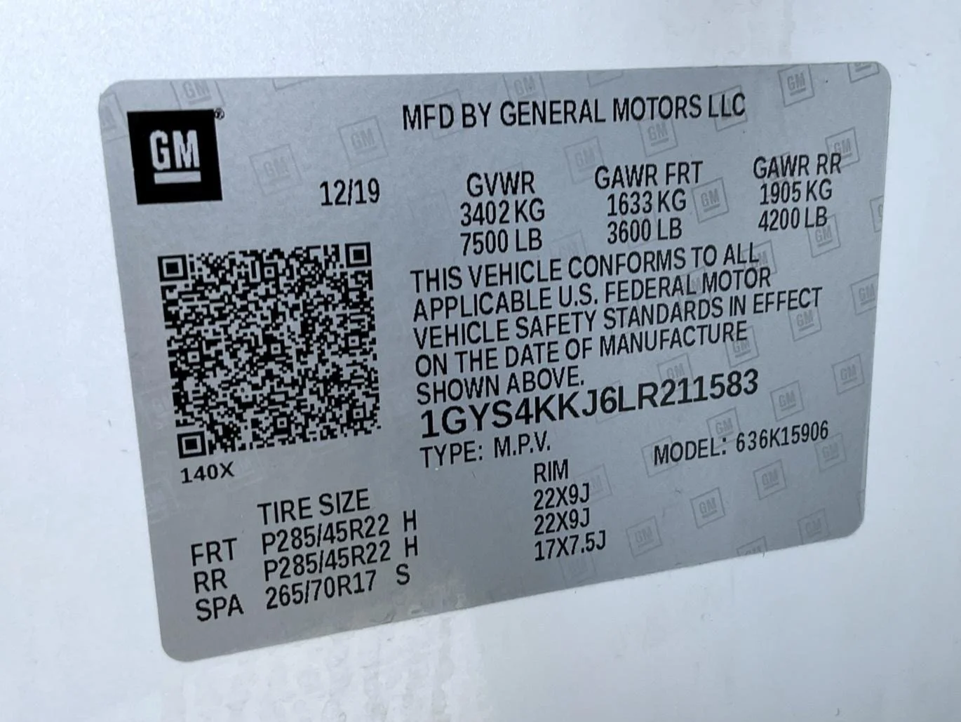 Used 2020 White Cadillac Platinum Edition image 28