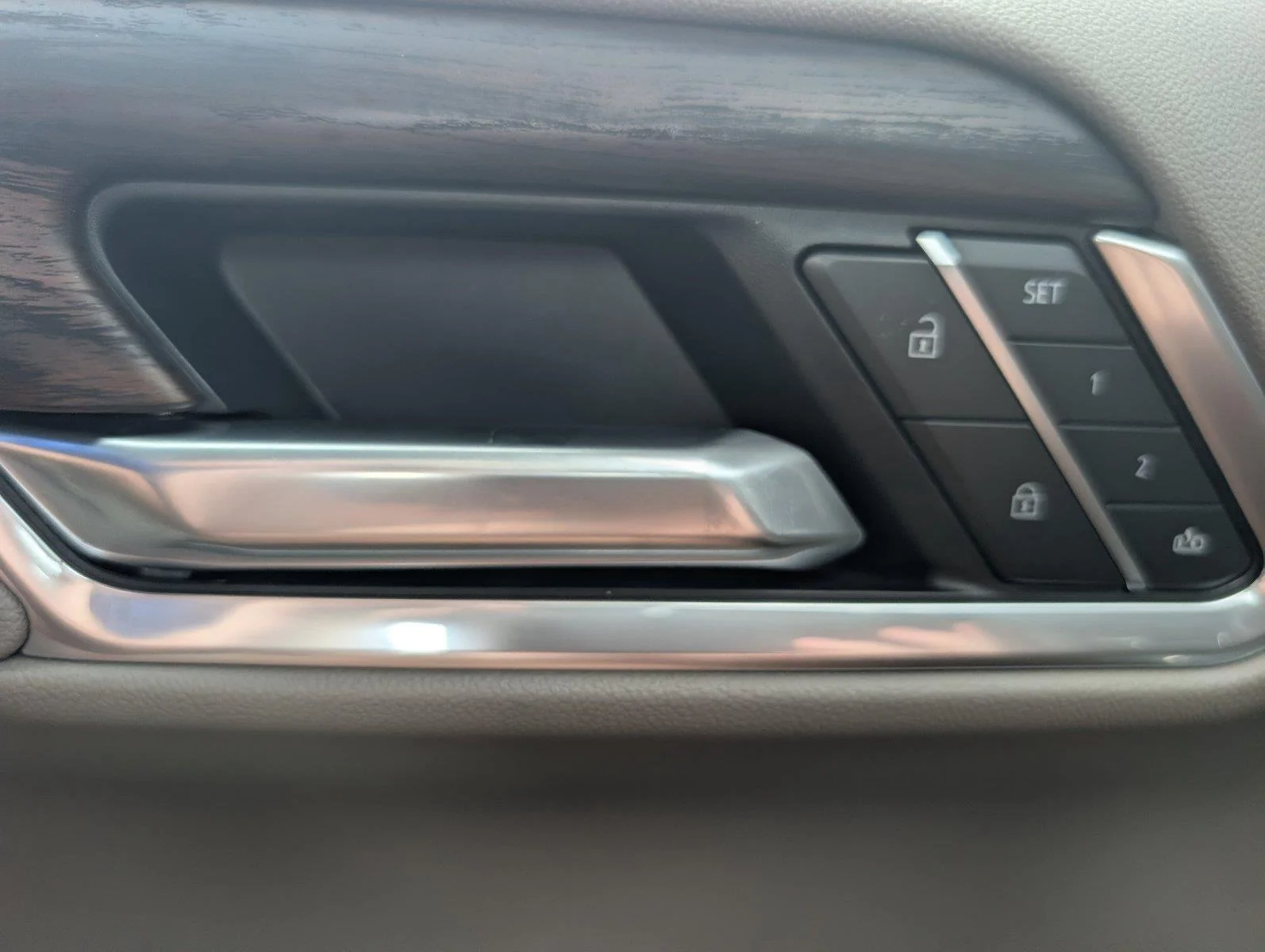 New 2026 Onyx Black GMC SLT image 32