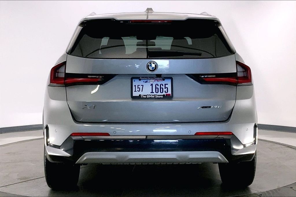 Used 2026 Silver Metallic BMW xDrive28i image 3