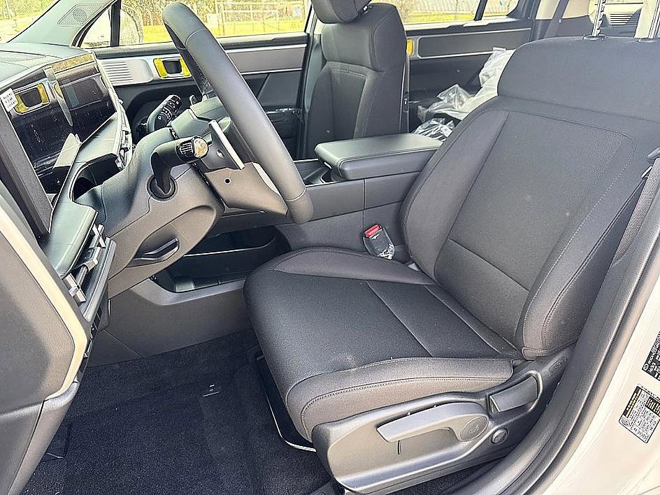 New 2026 Serenity White Hyundai SE image 8