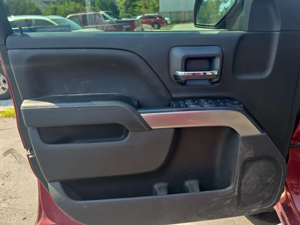 Used 2018 Cajun Red Tintcoat Chevrolet LT image 12