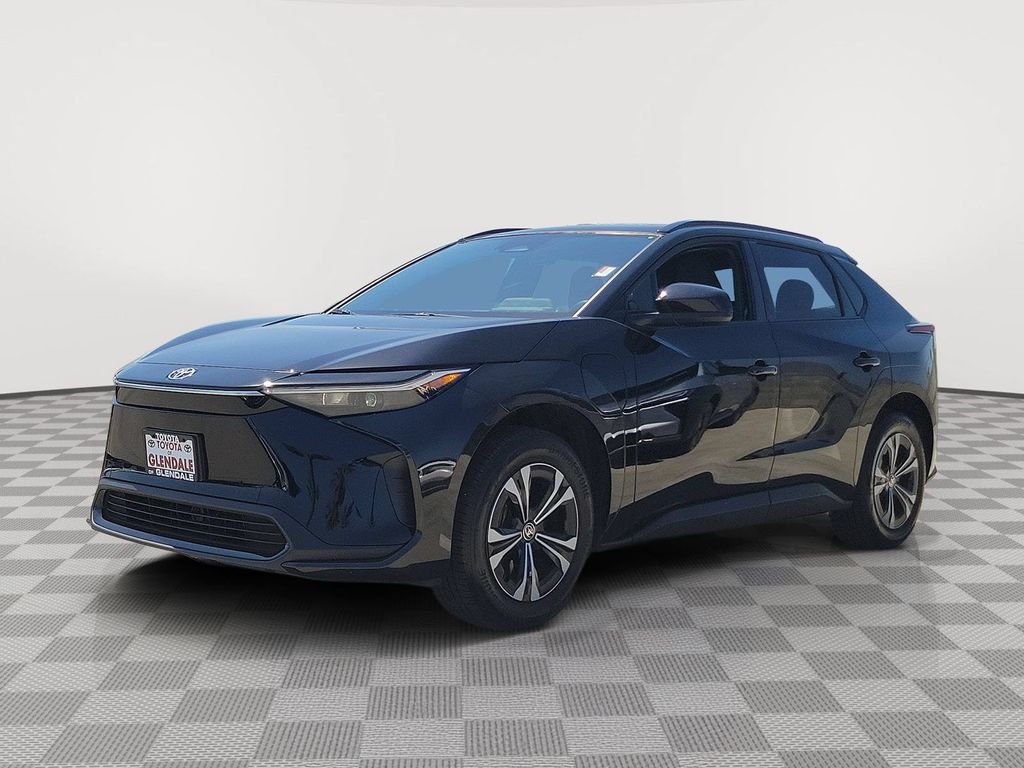 Used 2025 Black Toyota XLE image 2