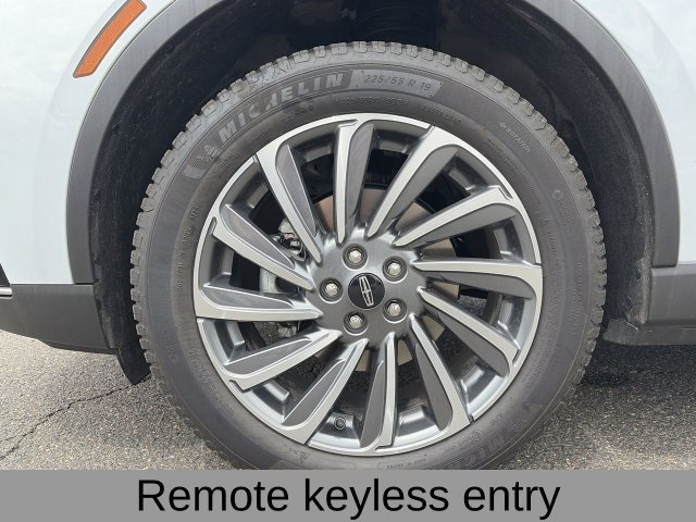 Used 2025 White Lincoln Reserve image 18