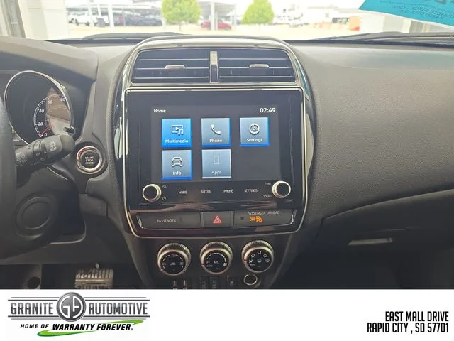 Used 2024 Silver Mitsubishi  image 17