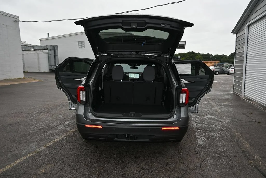 New 2027 Carbonized Gray Metallic Ford Active image 11