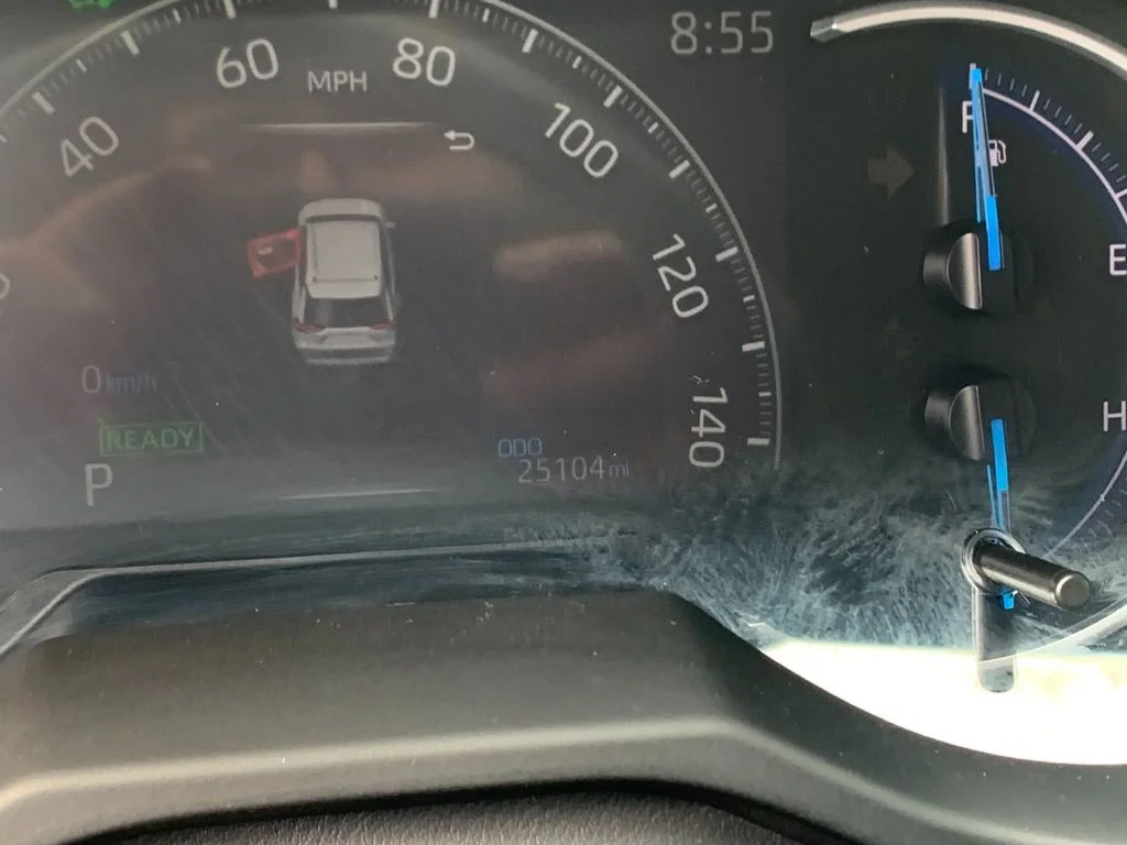 Used 2025 Silver Toyota XLE image 30