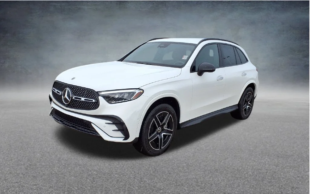 Used 2025 White Mercedes-Benz GLC 300 image 3
