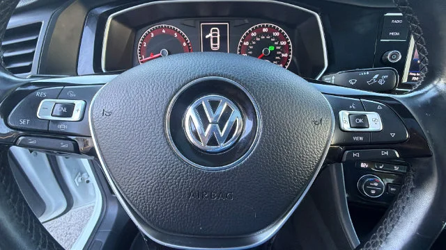 Used 2019 White Volkswagen 1.4T SE image 21