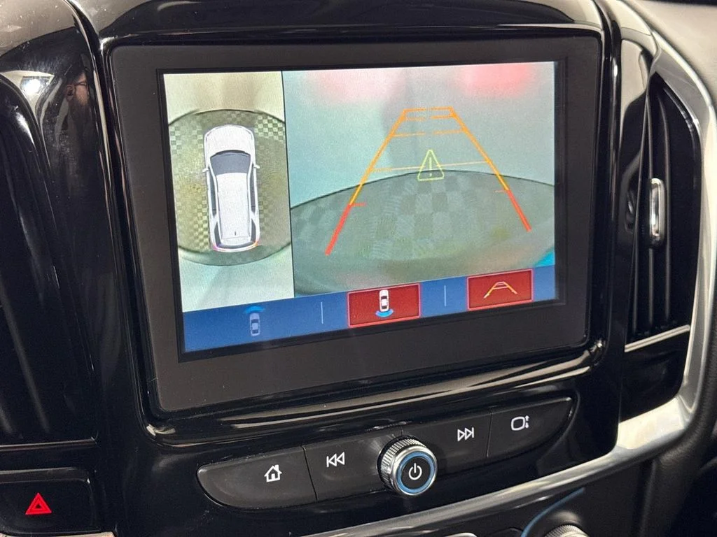 Used 2019 Black Chevrolet 3LT image 27