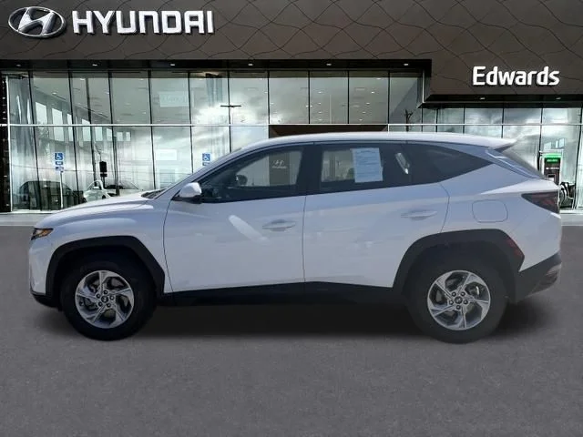 Used 2024 White Hyundai SE image 1