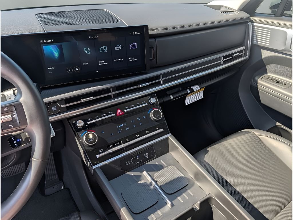 Used 2025 Ecotronic Gray Hyundai SEL image 21
