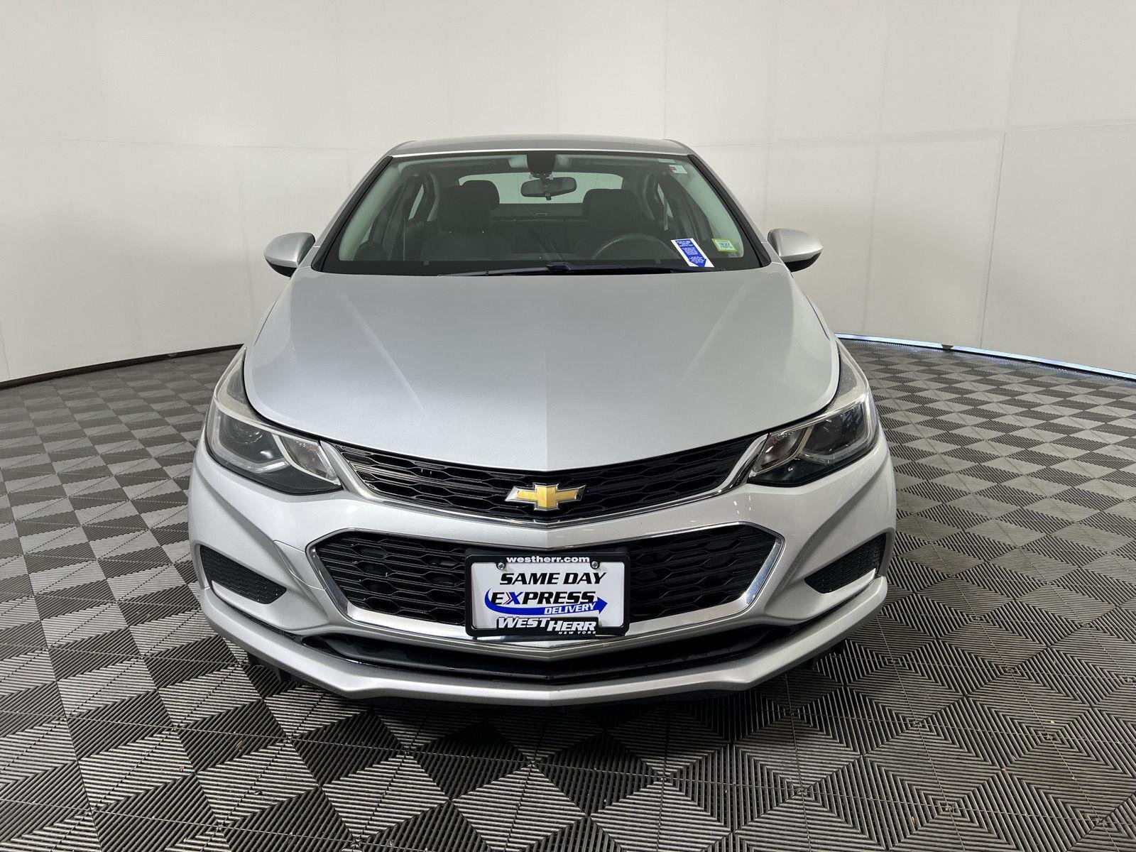 Used 2016 Silver Ice Metallic Chevrolet LT image 26
