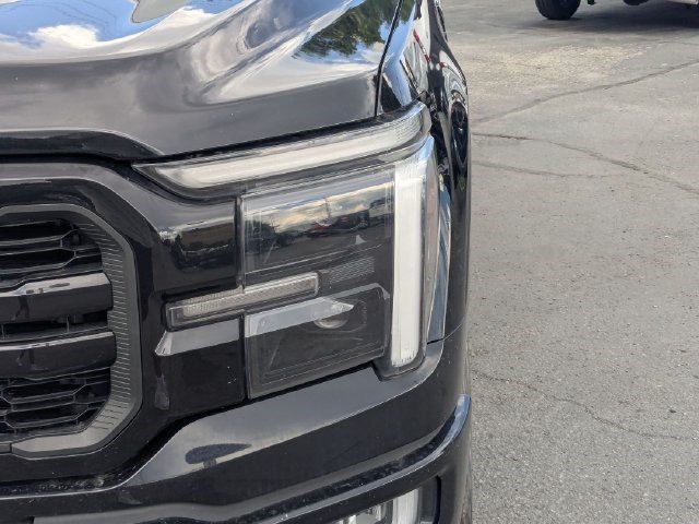 Used 2024 Agate Black Metallic Ford LARIAT image 12