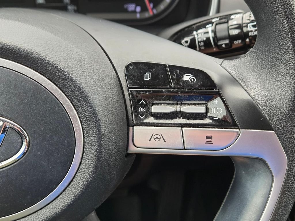 Used 2022 Gray Hyundai SEL image 22