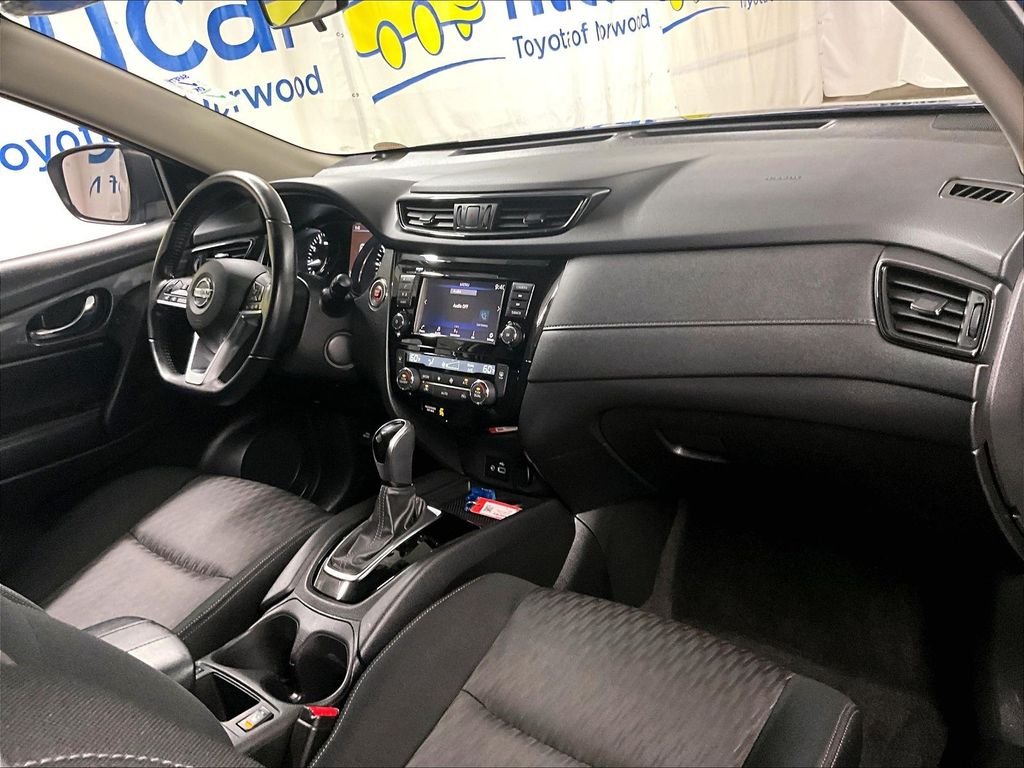 Used 2020 Blue Nissan SV image 13