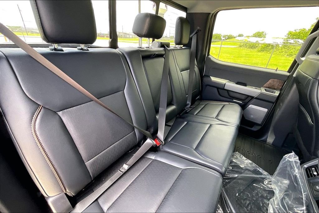 New 2026 Ford Super Duty F-250 Lariat 4D Crew Cab