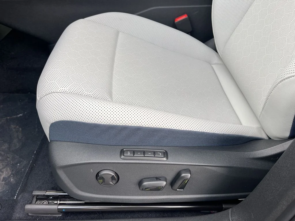 New 2025 Pure Gray Volkswagen Pro S image 19
