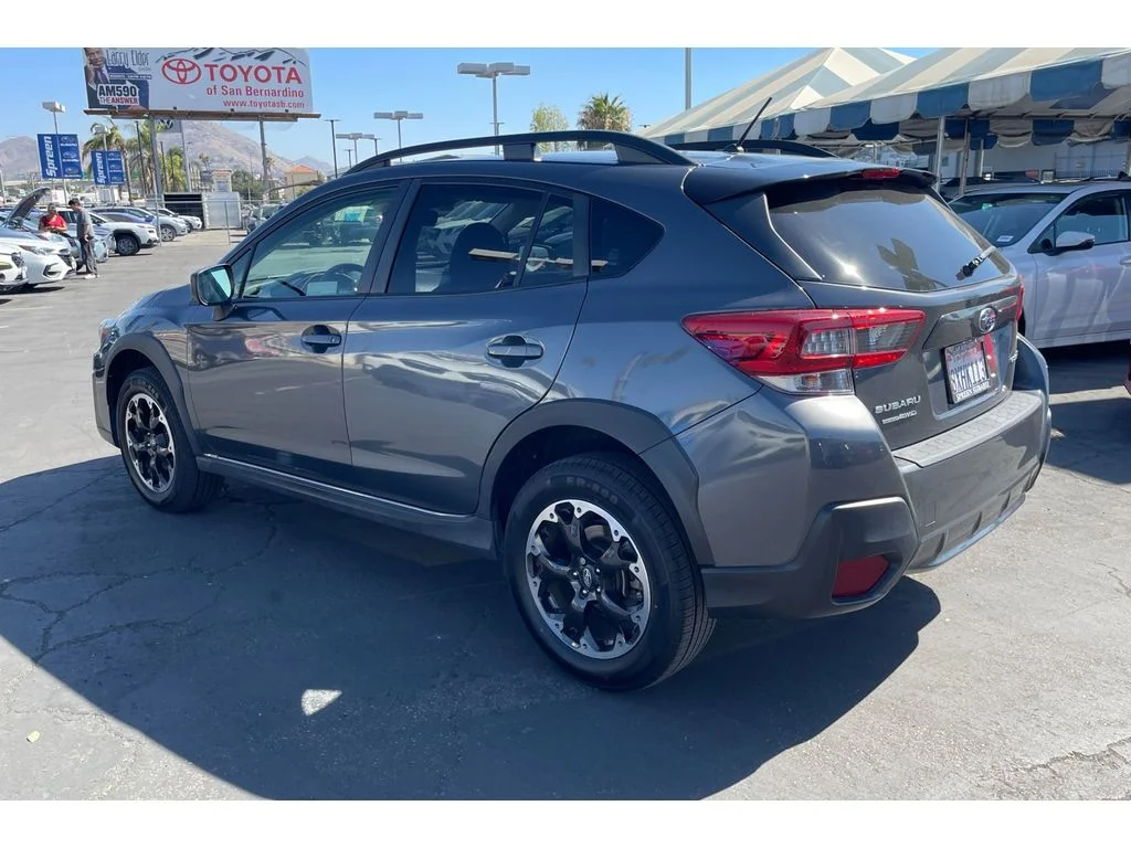Used 2021 MAGNETITE GRAY METALLIC Subaru 5DR CVT image 3