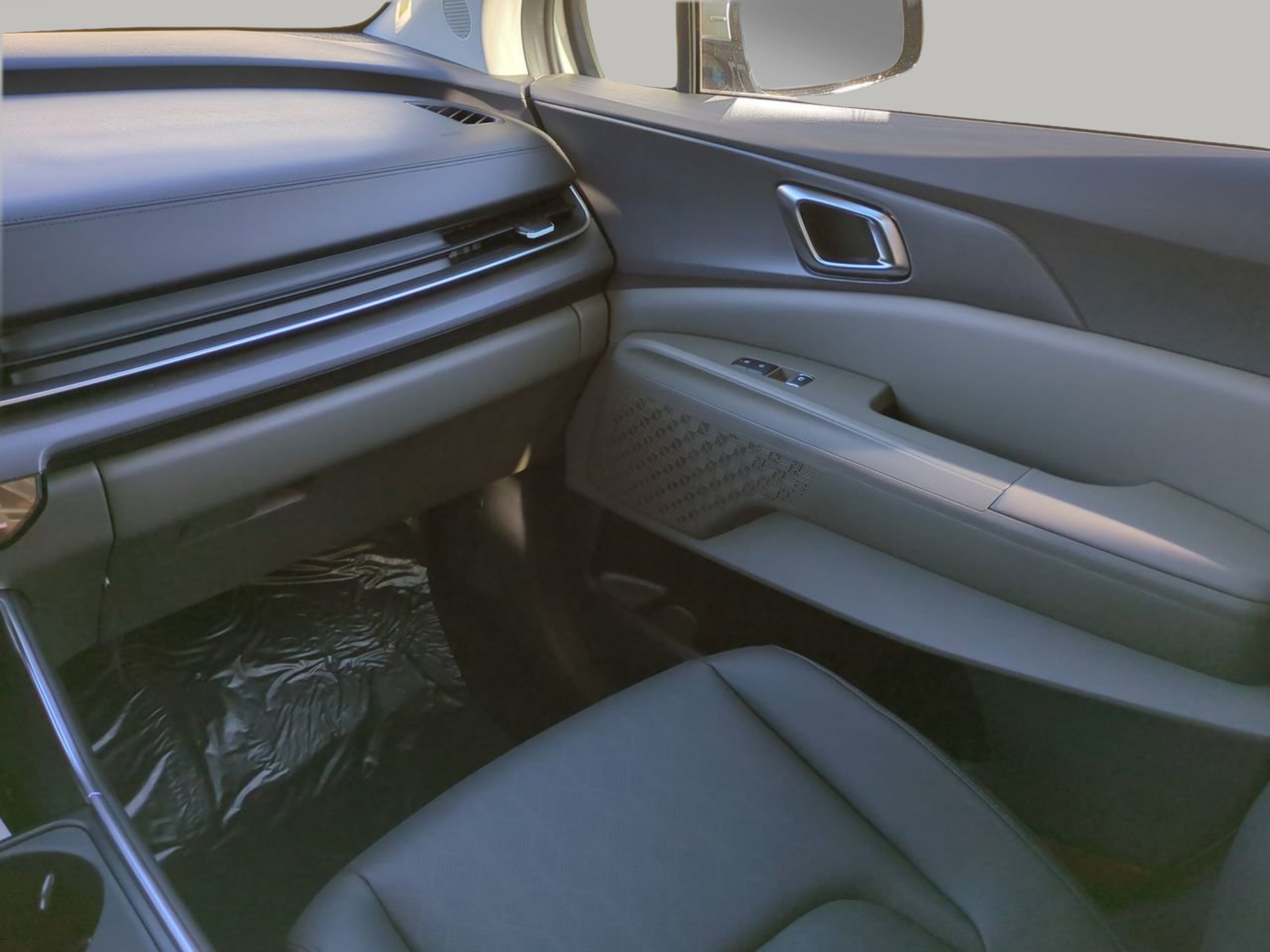 New 2026 Ivory Silver Kia EX image 21