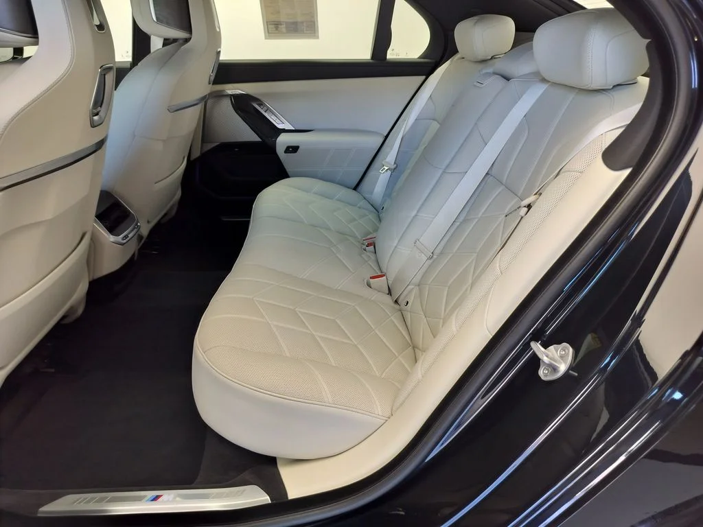 Certified Used 2025 Carbon Black Metallic BMW 760i xDrive image 19