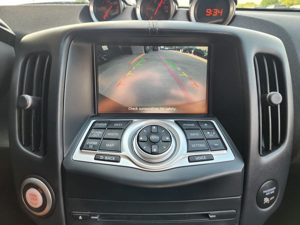 Used 2016 Black Cherry Nissan Touring image 19