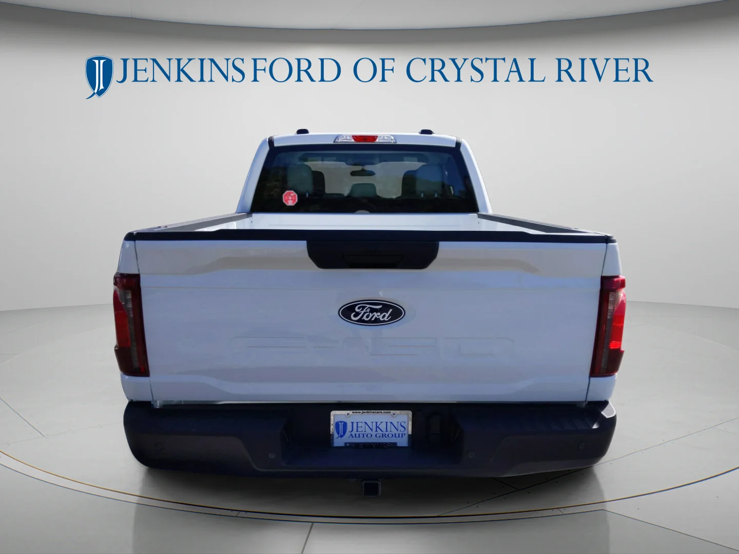 Used 2024 Oxford White Ford XL image 3