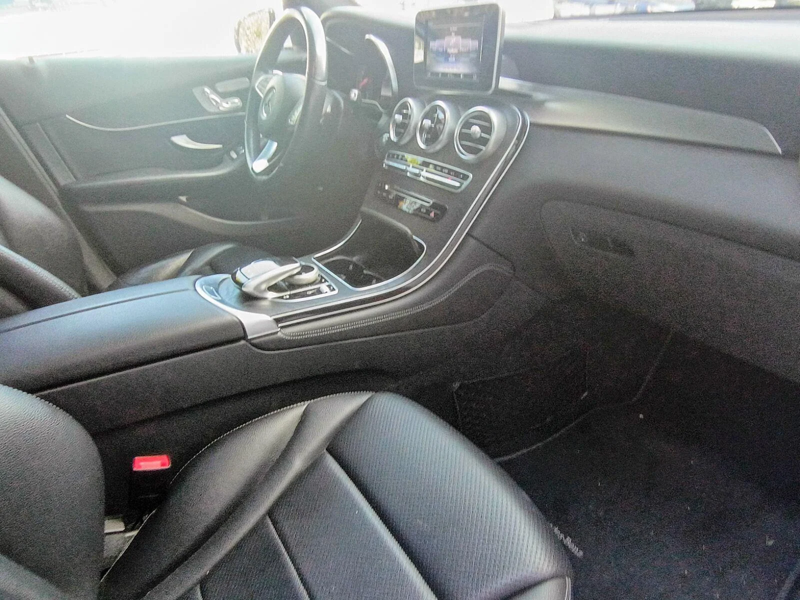 Used 2017 Polar White Mercedes-Benz GLC 300 image 11
