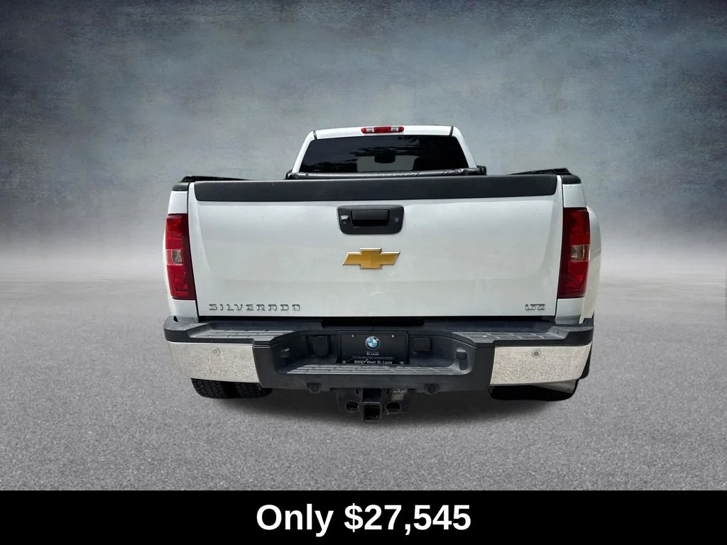 Used 2012 White Chevrolet LTZ image 4