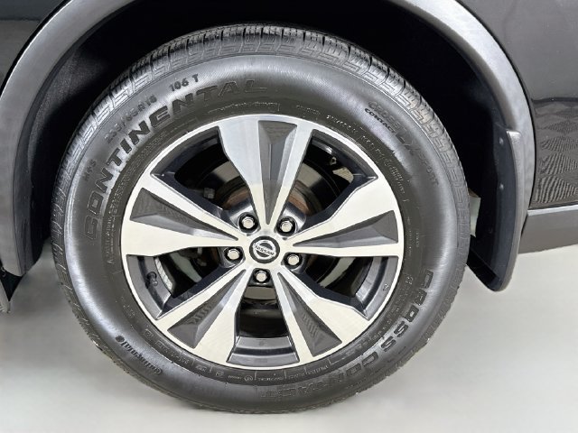 Used 2021 Black Nissan S image 28