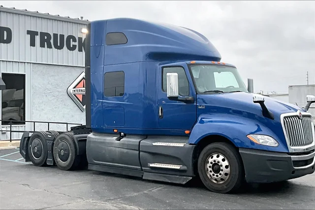 2022 International LT625 6x4 