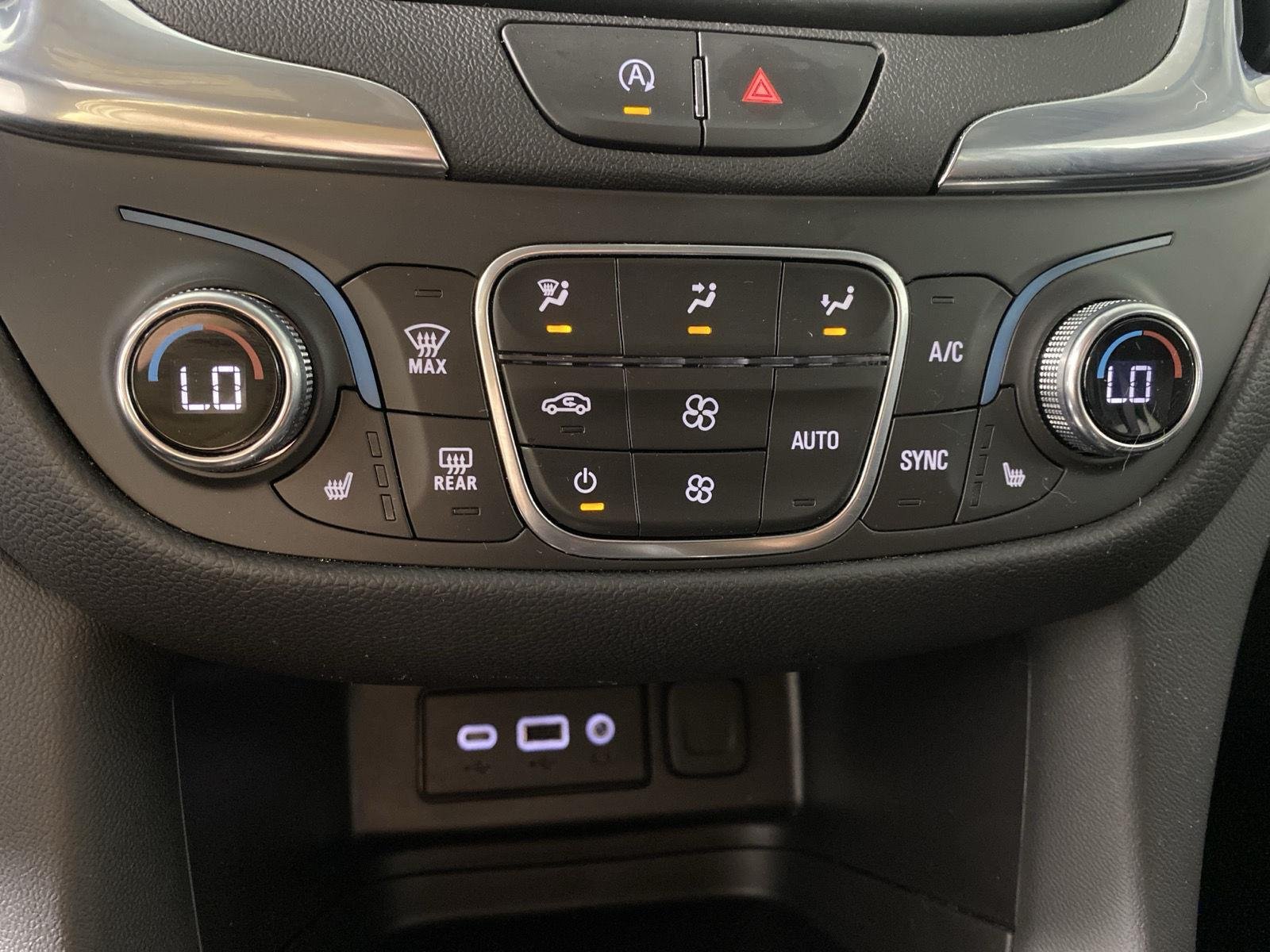 Used 2024  Chevrolet  image 19