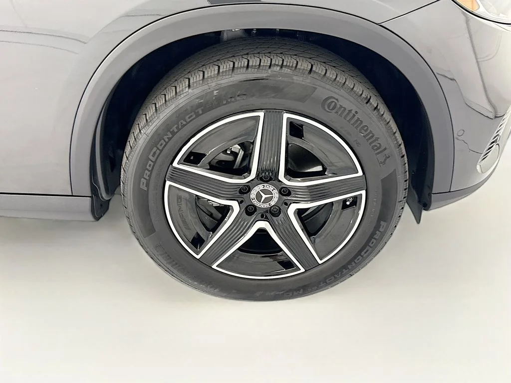 Certified Used 2026 Gray Mercedes-Benz GLC 300 image 31