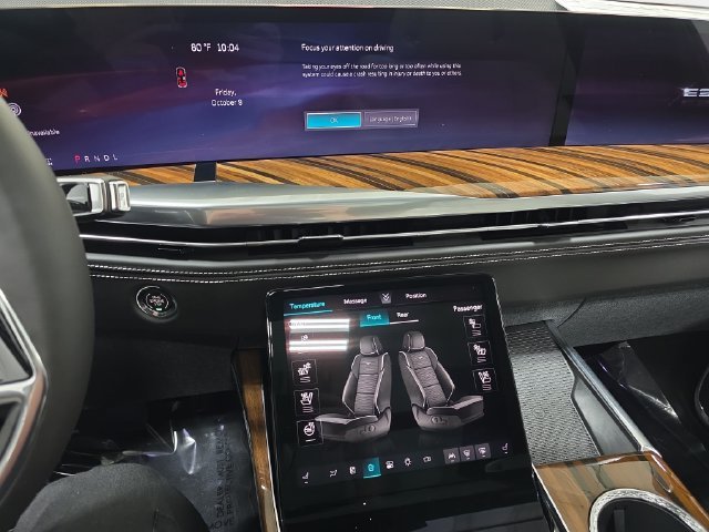 2026 Cadillac Escalade Platinum Sport - Photo 16