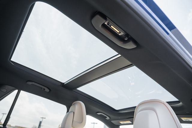 New 2026 Starling Blue Metallic Mercedes-Benz GLC 300 image 32