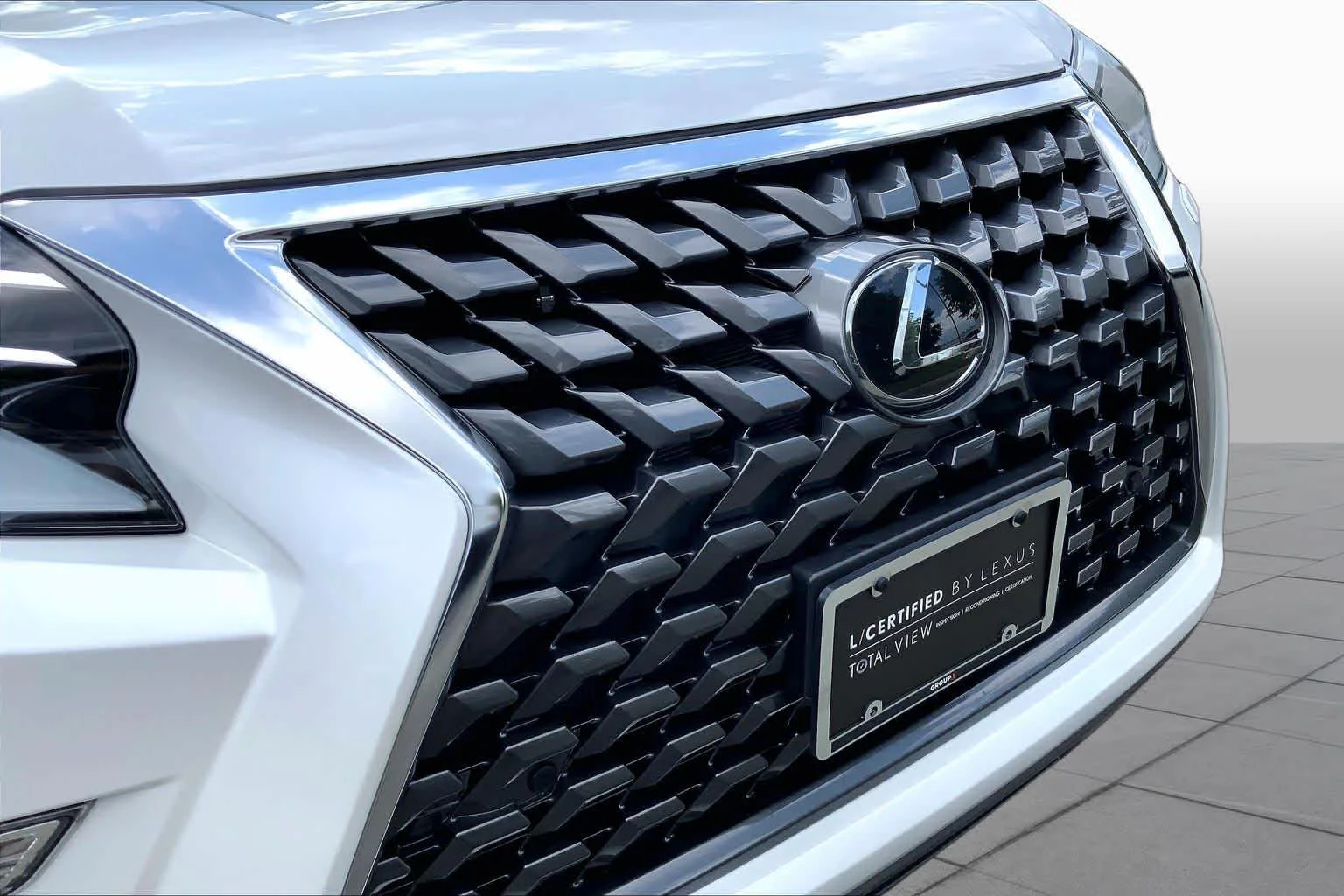 Certified Used 2023 EMINENT WHITE PEARL Lexus Premium image 30