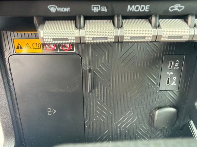 Used 2024  Toyota SR5 image 29
