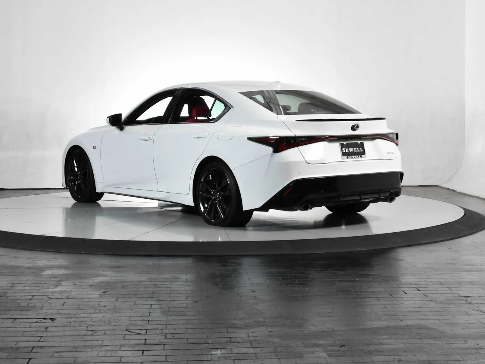 Certified Used 2024 ULTRA WHITE Lexus F SPORT image 4