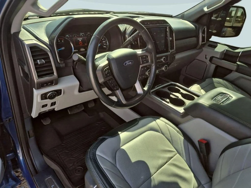 Used 2022 Blue Metallic Ford Limited image 12