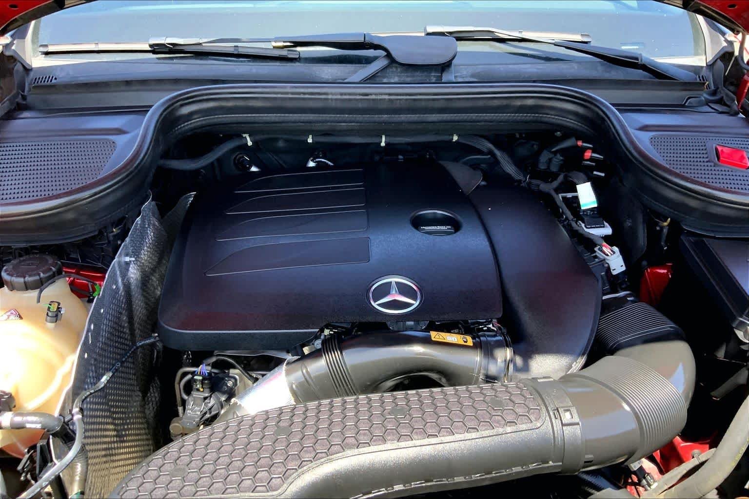 Used 2020 designo Cardinal Red Metallic Mercedes-Benz GLE 350 image 31