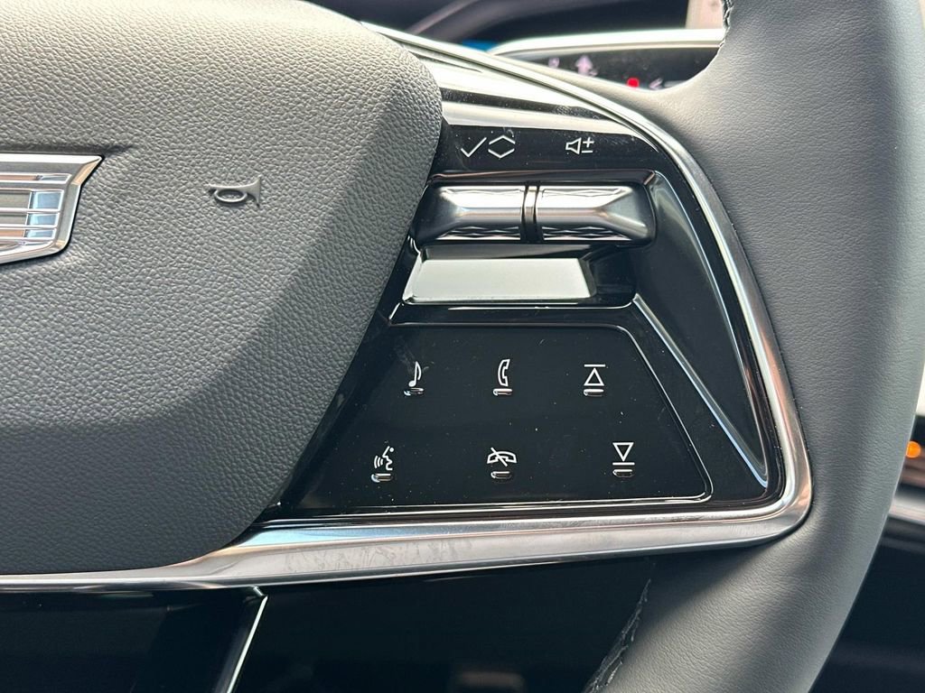2025 Cadillac OPTIQ Sport 1 - Photo 14