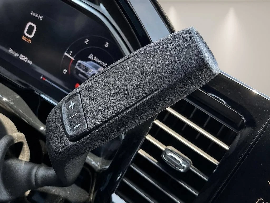 2026 GMC Sierra 1500 SLT - Photo 17