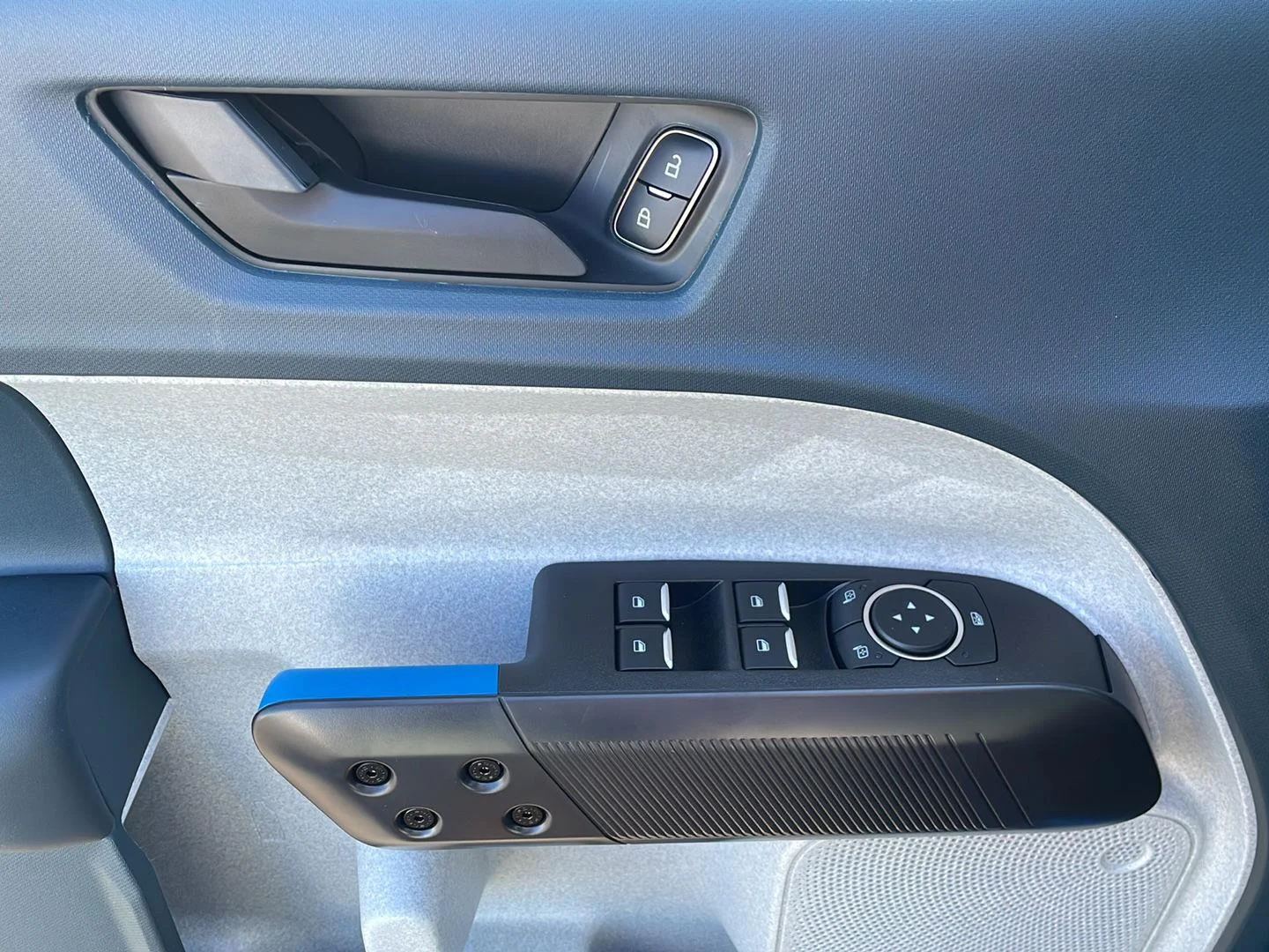 New 2026 Velocity Blue Ford XLT image 9